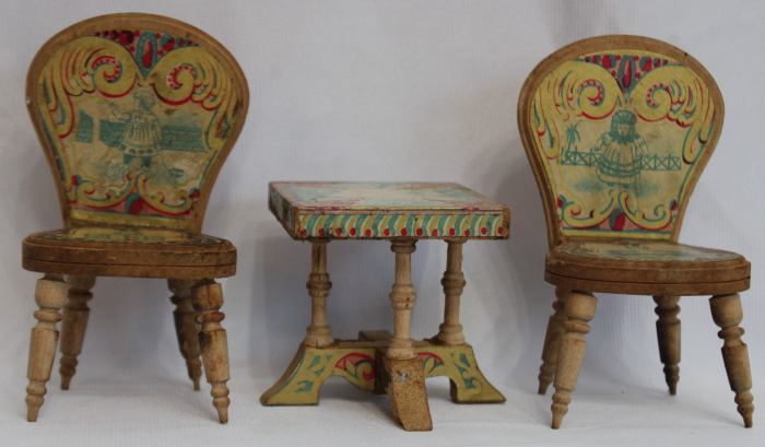 ANTIQUE 1900's BLISS WOOD w/PAPER LITHO DOLLHOUSE FURNITURE - TABLE & TWO CHAIRS