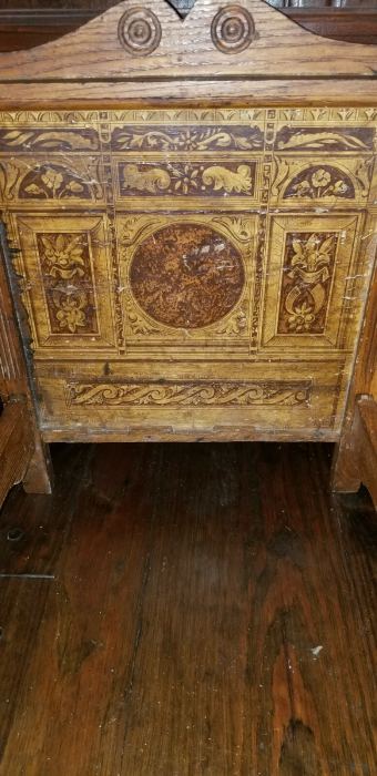 ANTIQUE BLISS ? LITHOGRAPH OVER WOOD VICTORIAN DOLL BED 