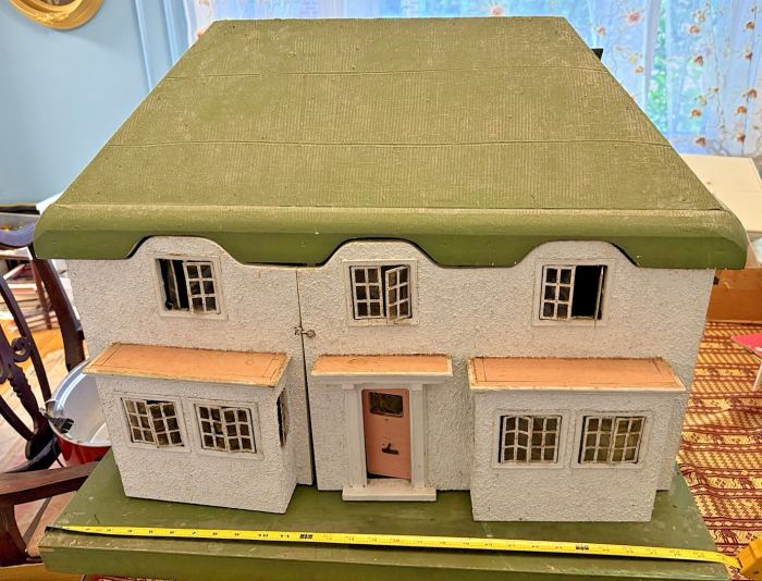 English Victorian Mansion Dollhouses: Reading the Provenance Before You Buy