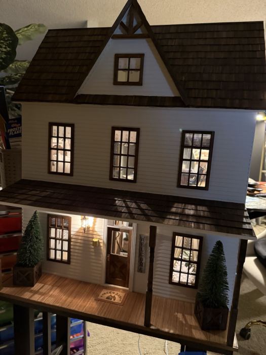 1:12 customized Vermont Farmhouse Jr Dollhouse Furnished w/ Lights 