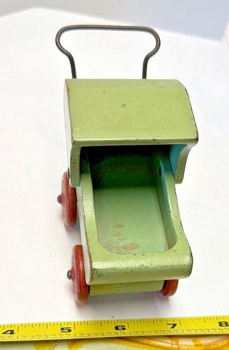 OLD VINTAGE SCHOENHUT STROMBECKER WOODEN PAINTED DOLL HOUSE BABY CARRIAGE BUGGY